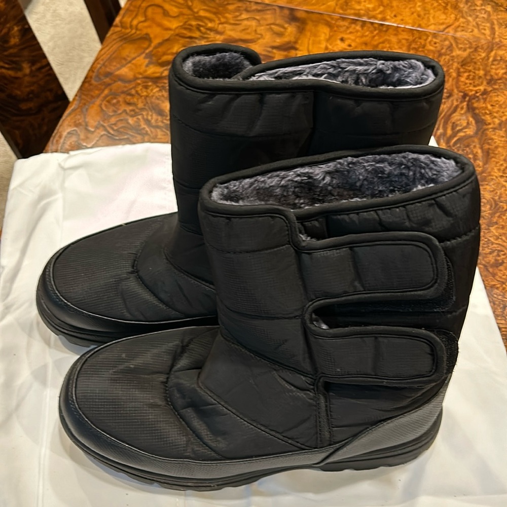 rain/snow boots. European size 42.